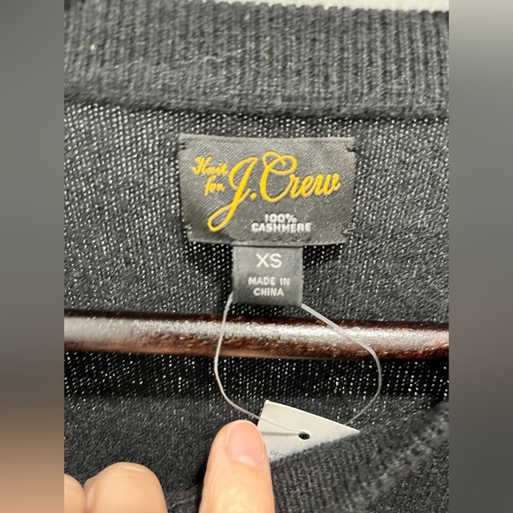 J Crew Mens Cashmere Sweater XS in Black Midweight Crewneck Luxury Classic $158 - Picture 8 of 11